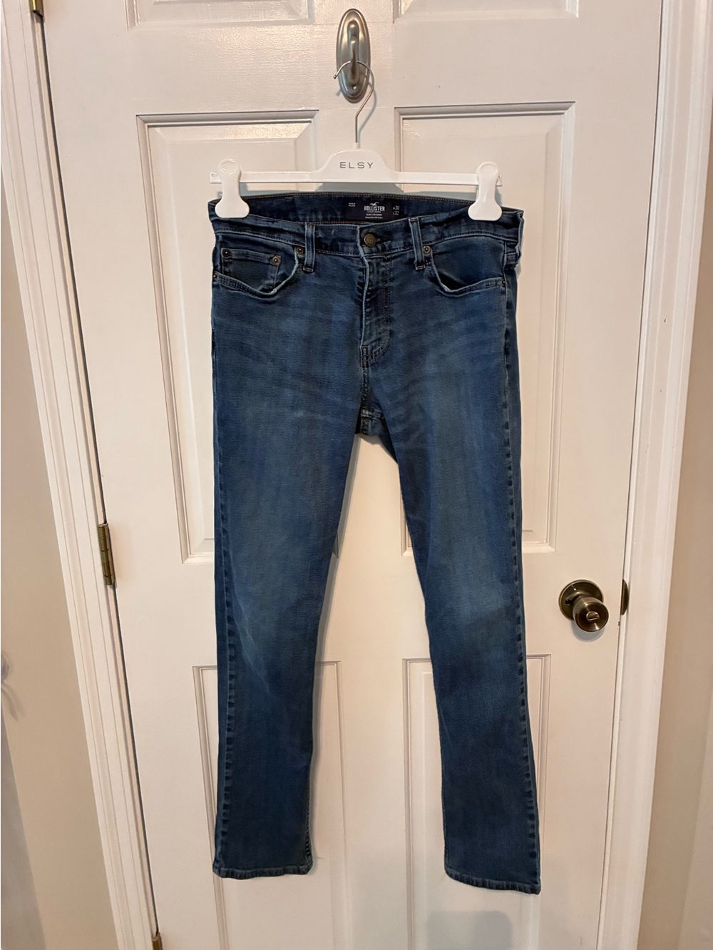 Hollister men’s denim jeans in size 30/32.